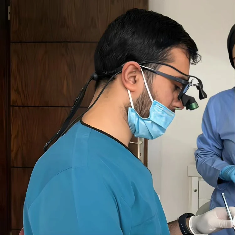 Dental procedure performed with magnification